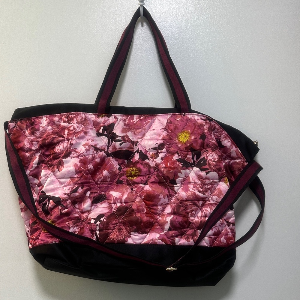 Victoria’s Secret tote bag